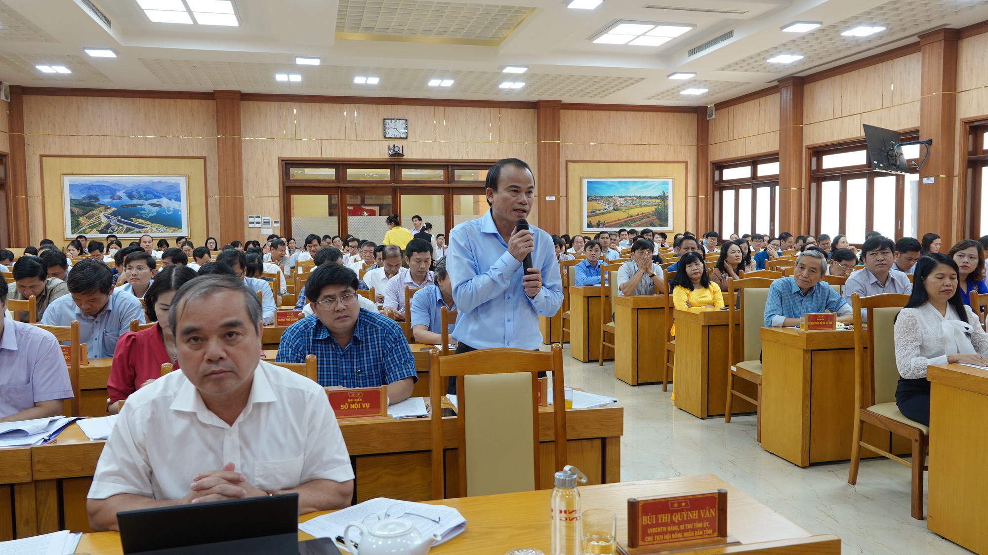 Bí thư Tỉnh ủy Quảng Ngãi: gặp gỡ, đối thoại ngành giáo dục Quảng Ngãi - Ảnh 4.