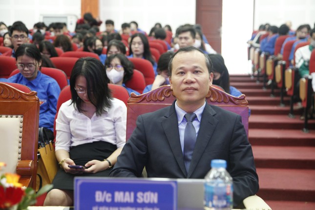 Forum passionnant d'aspiration à contribuer à l'Union provinciale des jeunes de Bac Giang photo 1