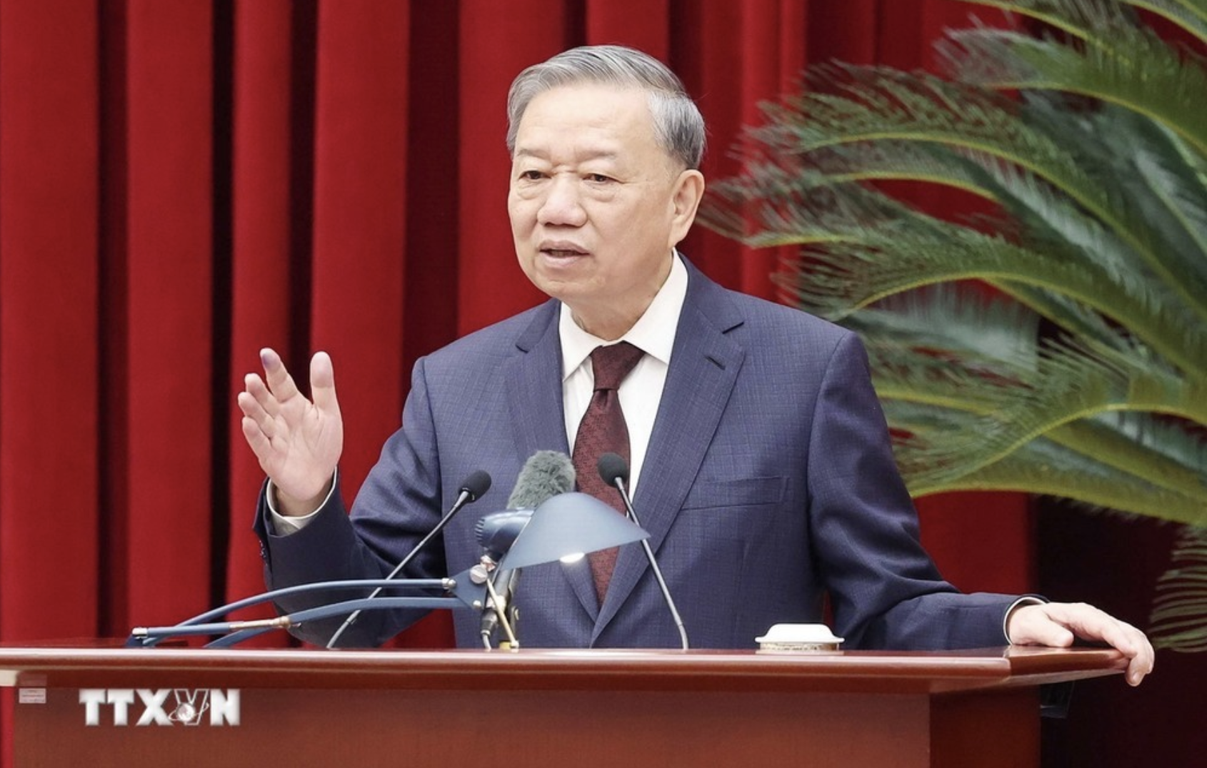 Tổng Bí thư Tô Lâm: Sớm có chủ trương về chế độ, chính sách với cán bộ khi sắp xếp bộ máy
