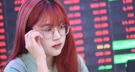 Rơi sâu cuối phiên chiều 22/10, VN-Index giảm gần 10 điểm