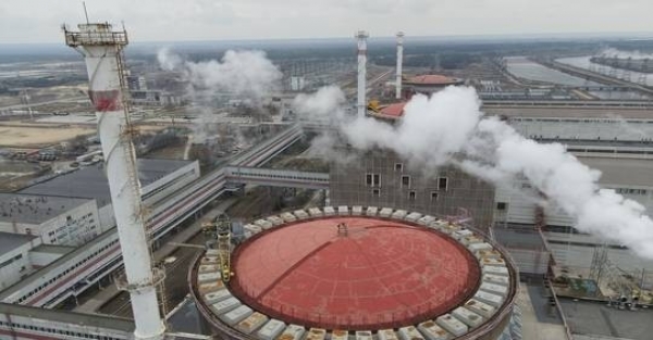 ロシアはウクライナがザポリージャ原子力発電所付近を爆撃し、西側諸国の兵器を使ってクルスクを攻撃したと非難