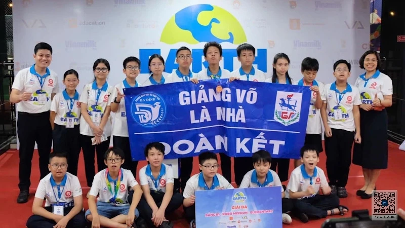 Les élèves de l'école secondaire Giang Vo ont remporté 2 certificats d'or au concours Robotacon Wro 2024