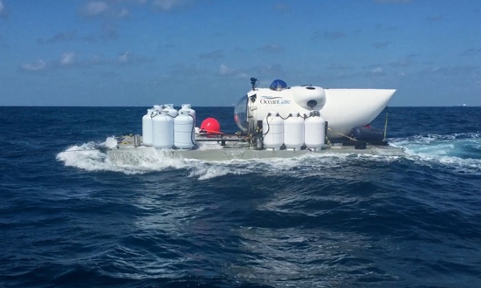 Plataformas de lanzamiento y recuperación de submarinos equipadas con múltiples tanques de lastre. Foto: OceanGate