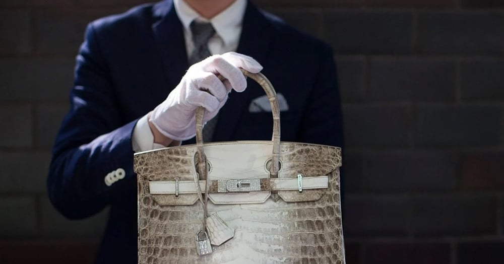 Quelle est la particularité du sac à main Hermès albinos que Mme Truong My Lan veut récupérer ?