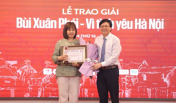 Giải Việc làm - Vì tình yêu Hà Nội được trao cho: Festival “Thu Hà Nội - Đến để yêu” ảnh 2