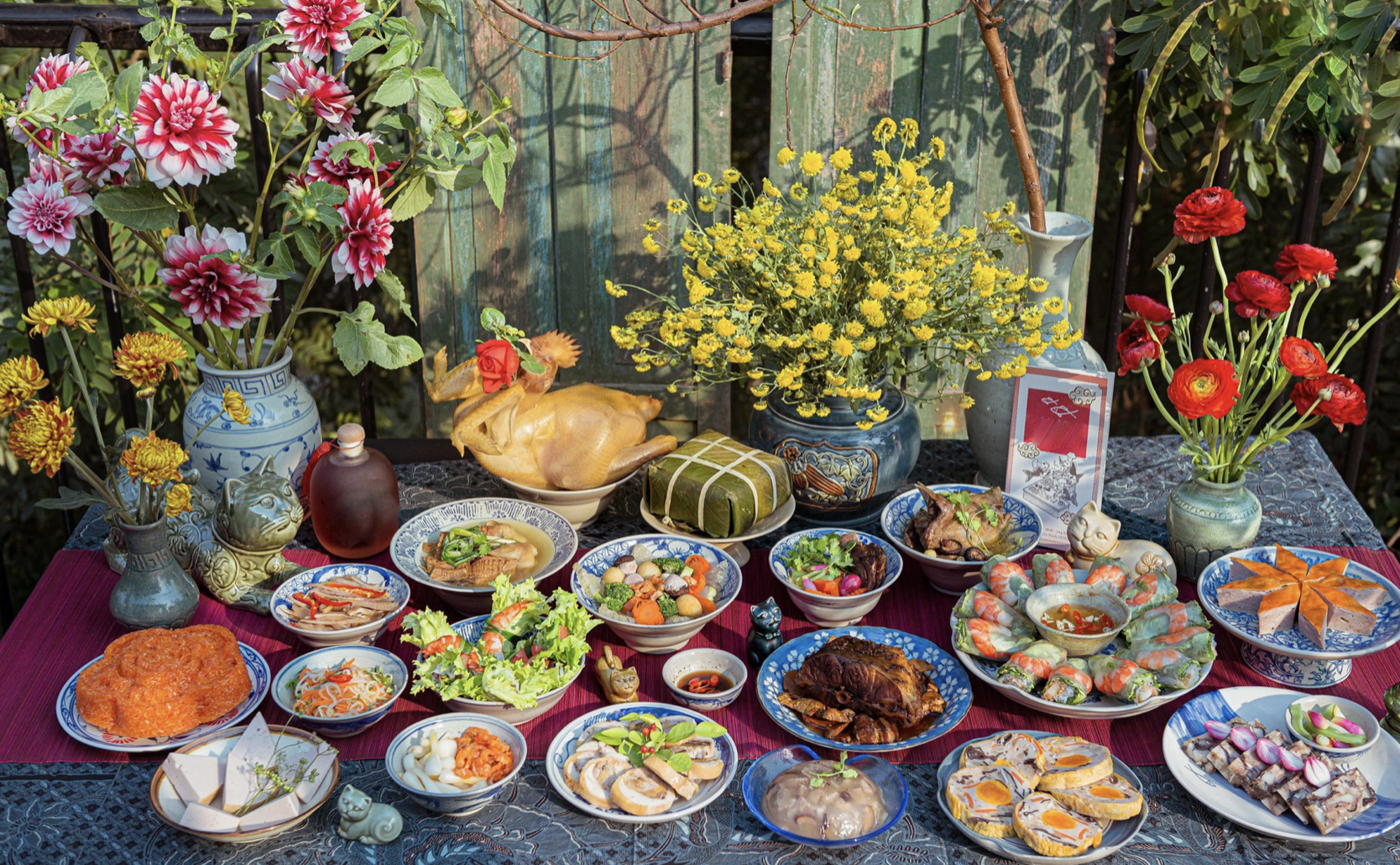 Cách luộc gà cánh tiên dũng mãnh, đẹp mắt siêu chuẩn ngày Tết- Ảnh 1.