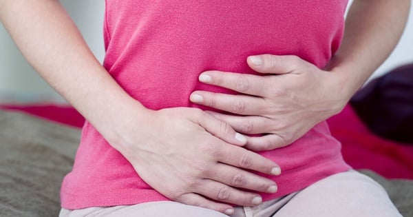 What causes bloating in the morning?