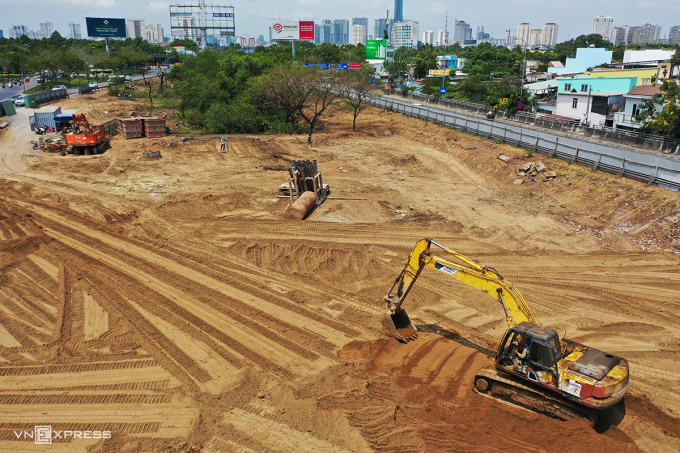 Construction site of An Phu intersection project - one of the projects funded by seaport fee revenue. Photo: Quynh Tran