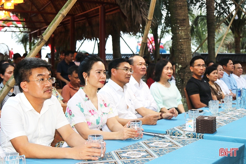 Highlights of the sea tourism festival in Cuong Gian commune