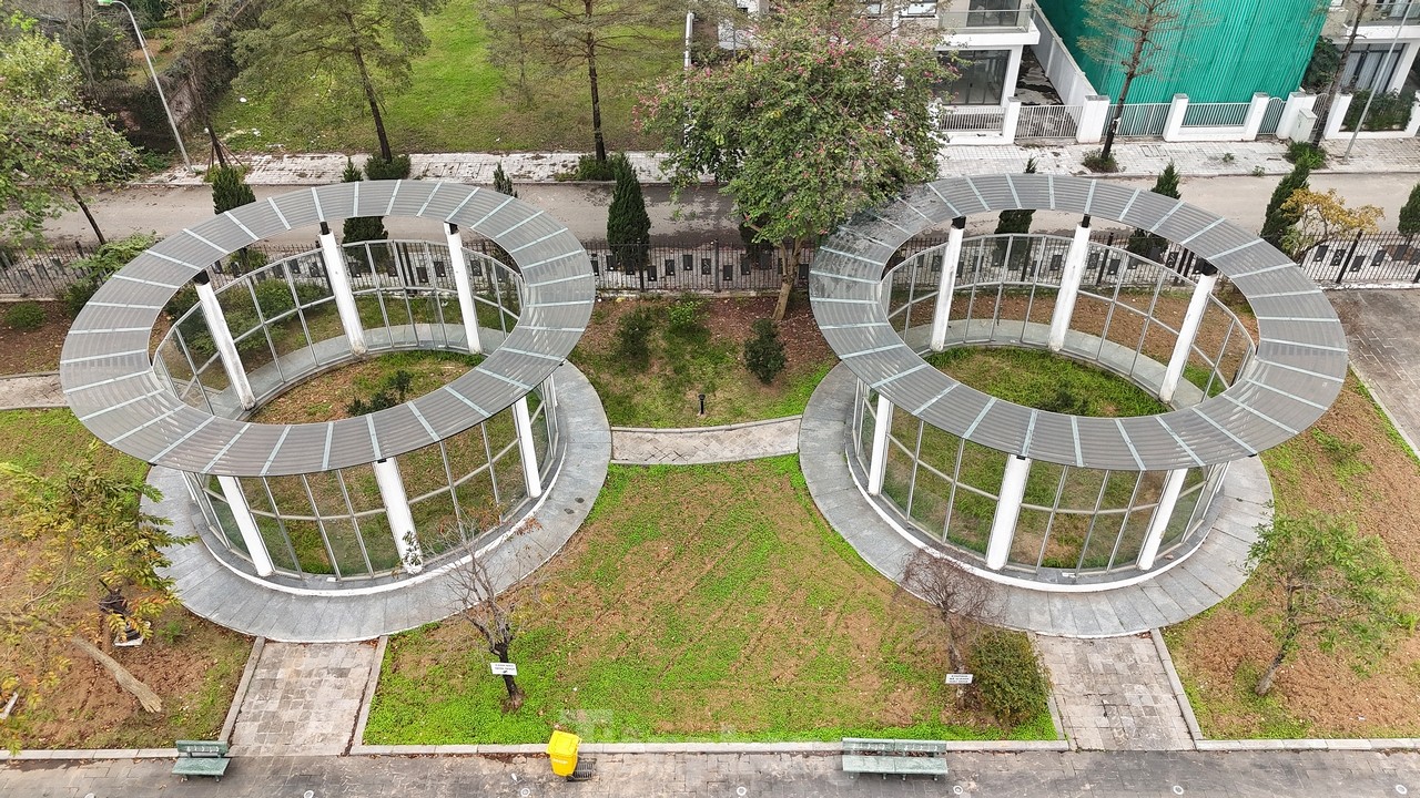 État actuel du parc en forme de guitare d'une valeur de 200 milliards de VND à Hanoi photo 6