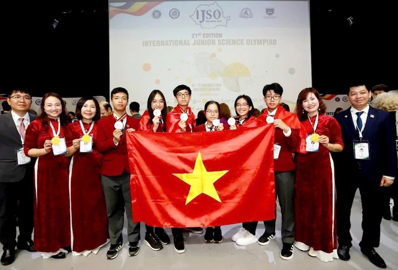 Los estudiantes de Hanoi ganaron 6 medallas en la Olimpiada Internacional de Ciencias Juveniles IJSO foto 1