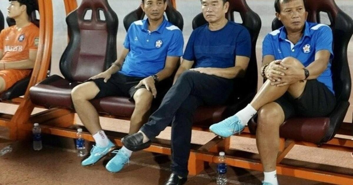 The "welder" of Vietnamese football once again becomes a stuntman