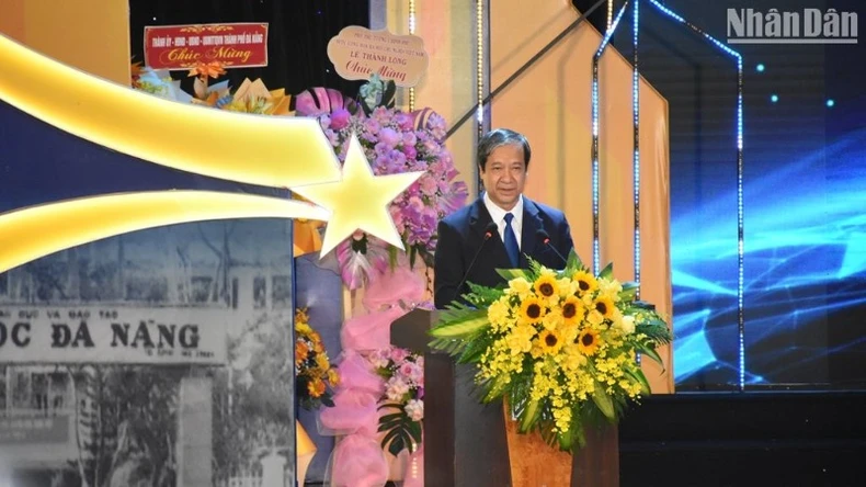 Université de Danang - Mission 30 ans de formation et de développement photo 2