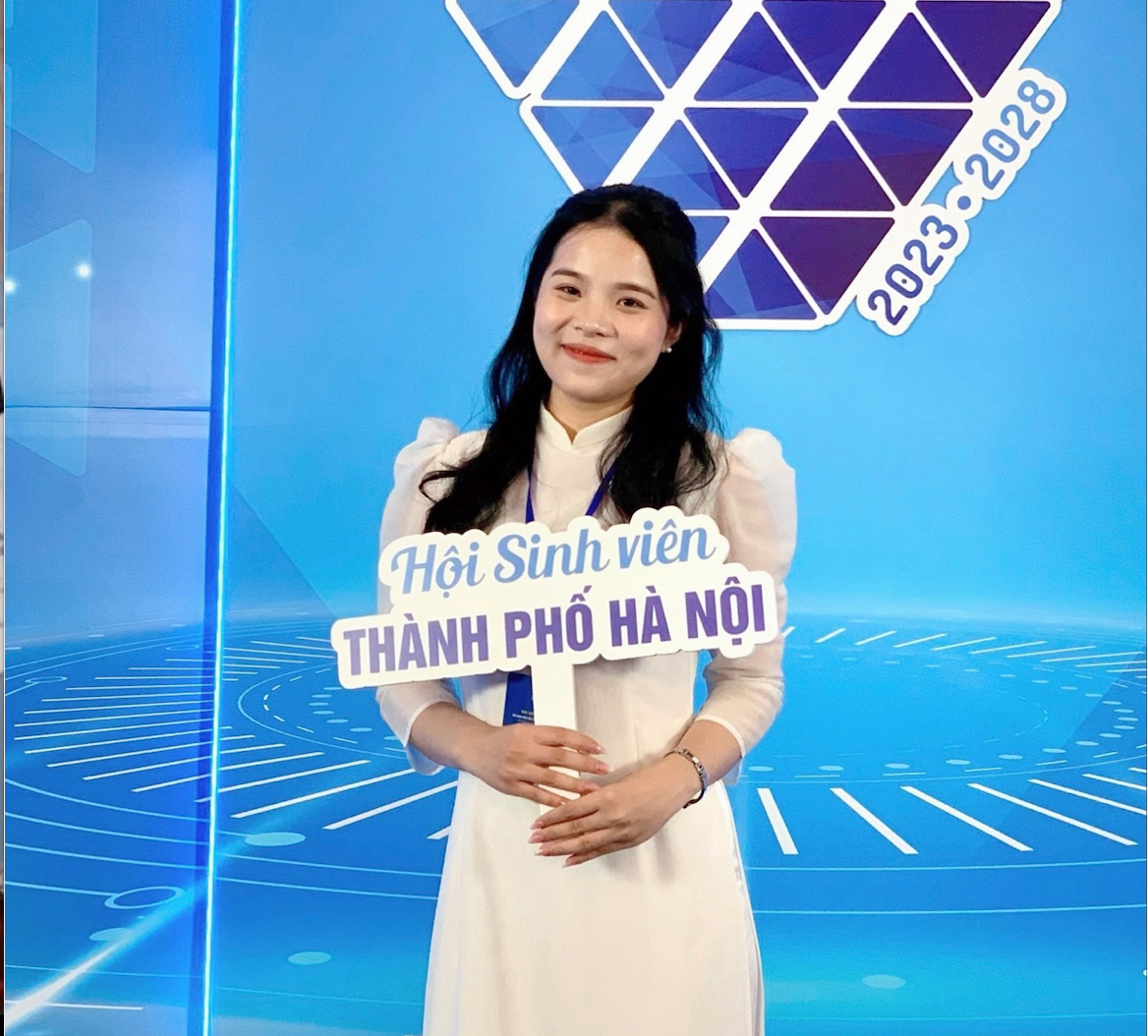 Vietnamese girl admitted to the world's most prestigious university - 1