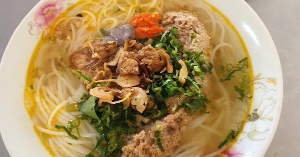 ก๋วยเตี๋ยวปูบ้านเมะ กินครั้งเดียวติดใจ!