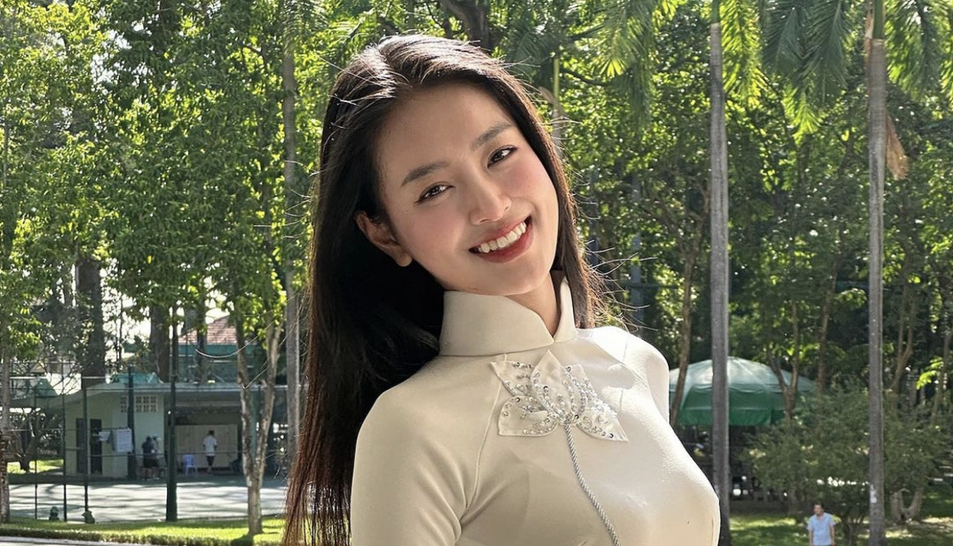 Le style vestimentaire jeune et quotidien de Bui Khanh Linh, finaliste