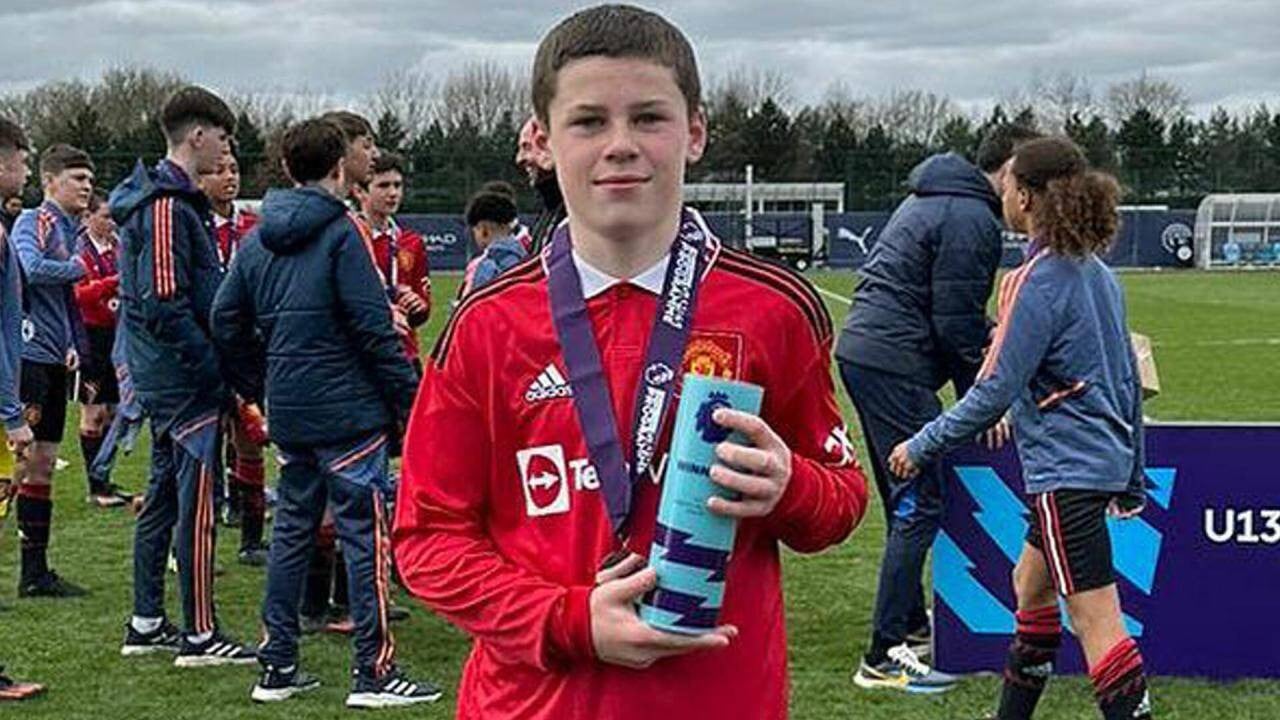 con trai rooney có hiệu suất ghi bàn cực khủng ở đội trẻ mu