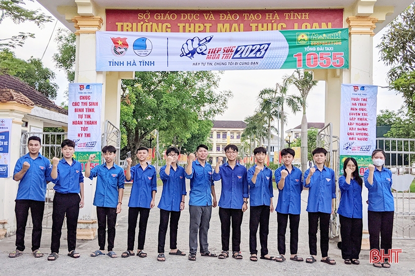 Ha Tinh youth is ready to accompany students