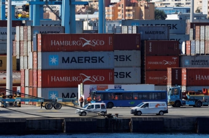 Container của Maersk ở Algeciras, Tây Ban Nha, ngày 19/1. Ảnh: Reuters