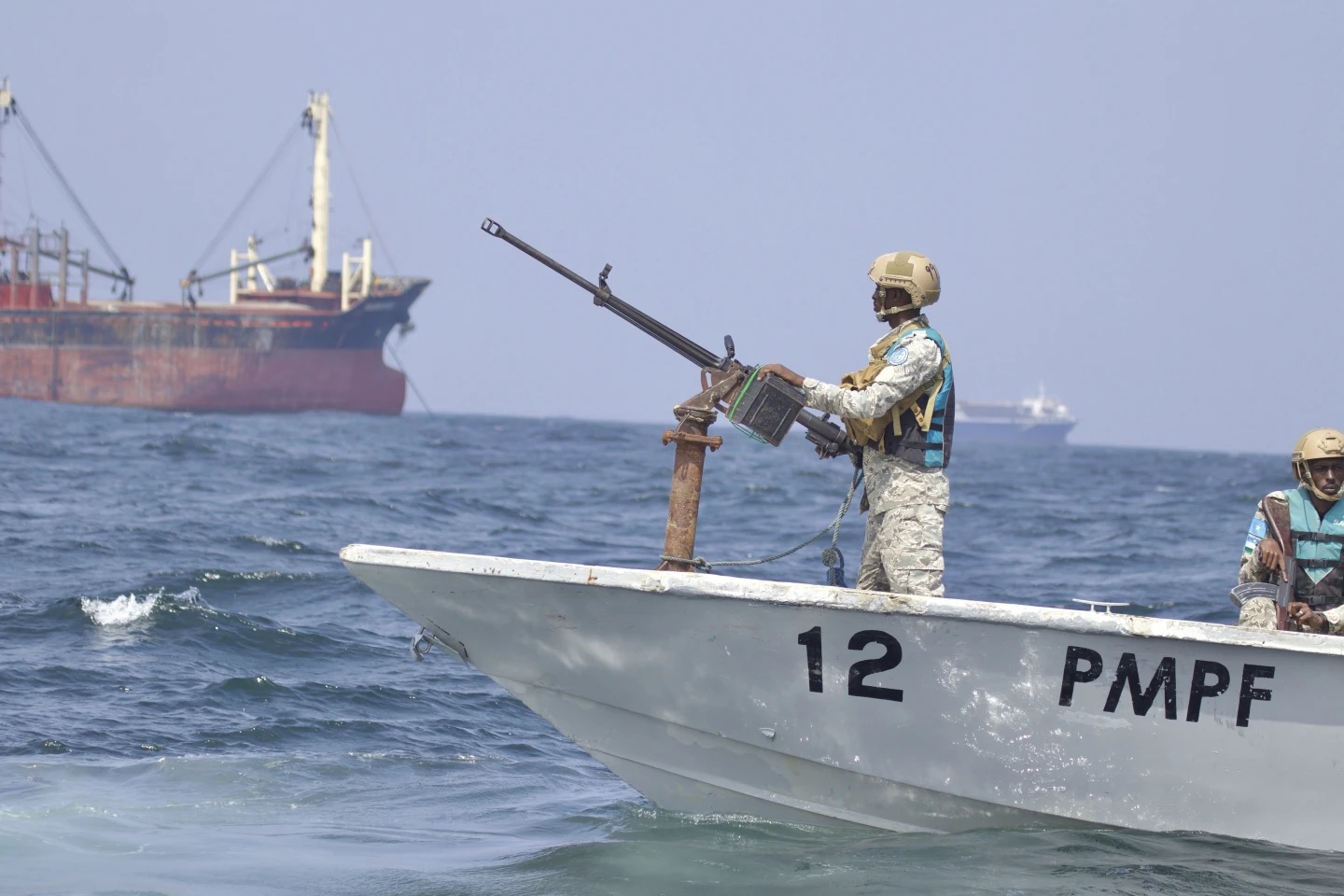 somalia tang cuong tuan tra do lo ngai nan cuop bien tai bung phat o vinh aden hinh 1