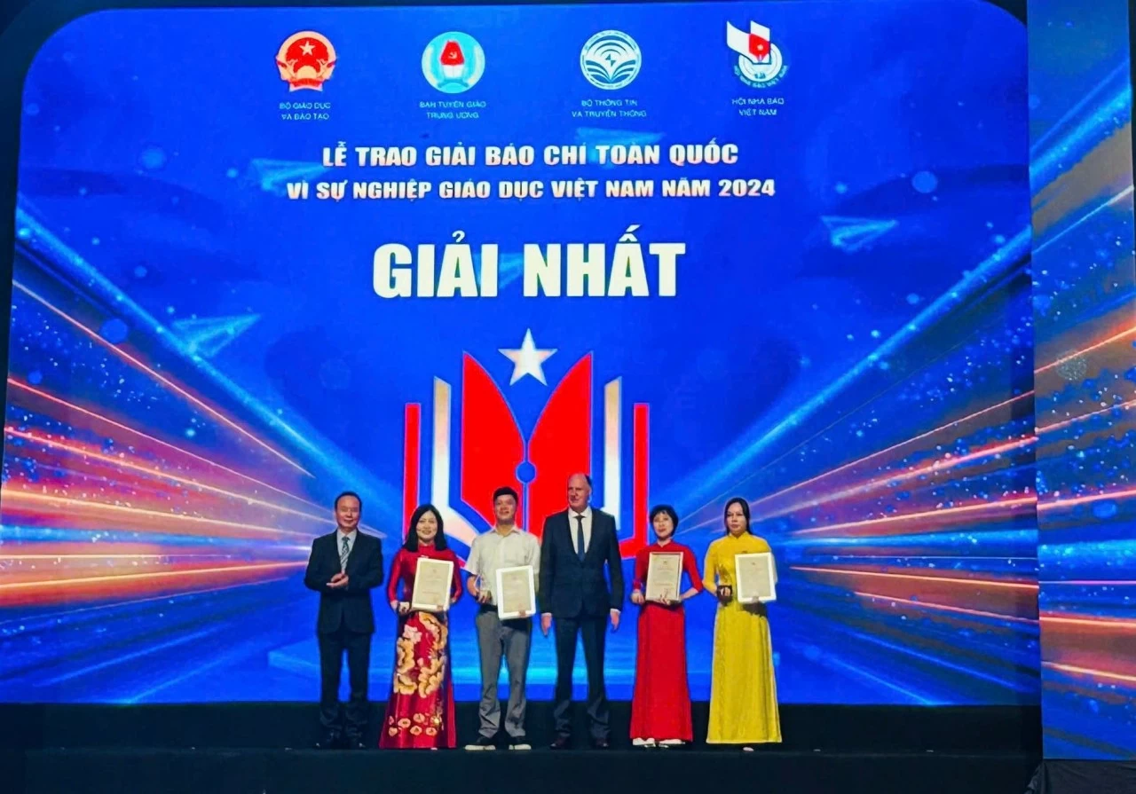 Báo Thế giới và Việt Nam đoạt giải Báo chí vì sự nghiệp giáo dục 2024