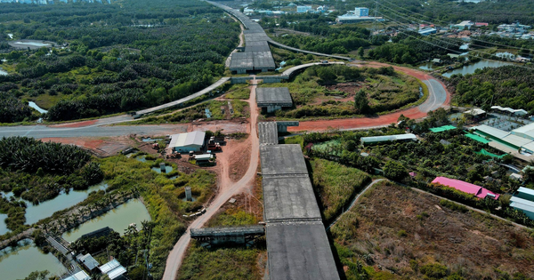 Reprise des travaux de construction de l'autoroute Ben Luc, d'un milliard de dollars