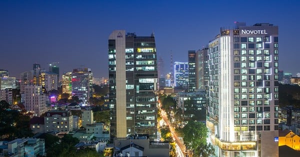 Chủ khách sạn Novotel Saigon Centre lỗ 370 tỉ đồng trong nửa năm