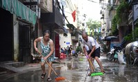 홍수 영향: Cau Giay 및 Bac Tu Liem 지구의 많은 구역은 시간당 물을 공급해야 합니다.