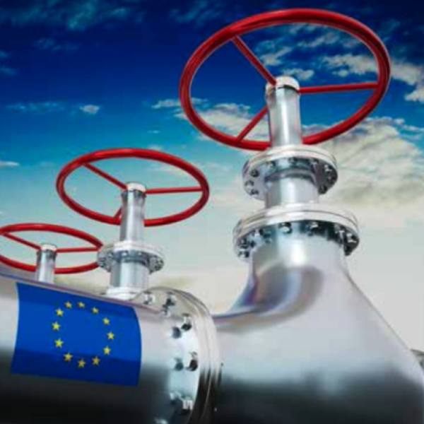 Thế giới - Hungary lại trách móc EU việc bắt mua ít dầu và khí đốt Nga