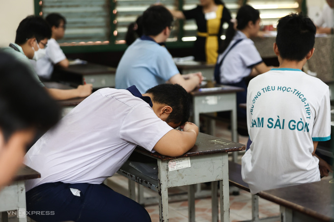 The 10th grade entrance exam room at Trung Vuong High School, morning of June 6. Photo: Quynh Tran