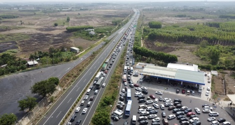 Binh Dinh übergibt im Januar 2025 sauberes Land für zwei Autobahnraststättenprojekte