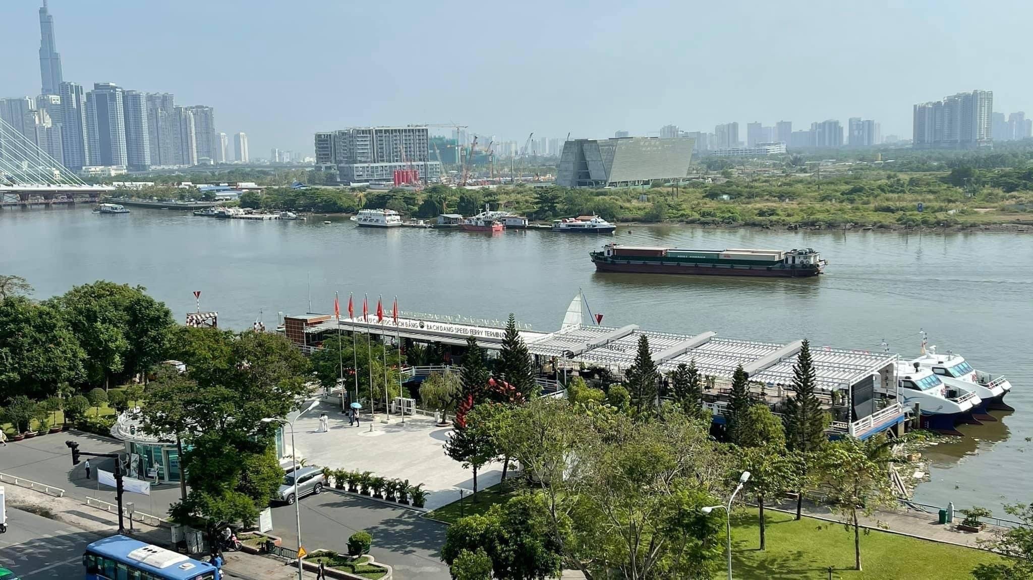 Pier No. 2, Bach Dang Wharf Park, Ho Chi Minh City (managed by Greenlines DP) is operating high-speed trains from Ho Chi Minh City to Vung Tau and vice versa.