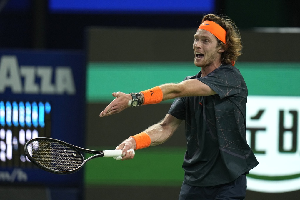 Andrey Rublev giành vé dự ATP Finals, Casper Ruud bị loại ở Basel Open - 1