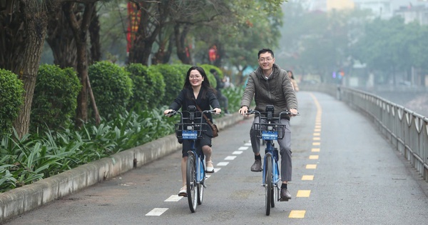 Hanoi extends pilot period of public bicycle service