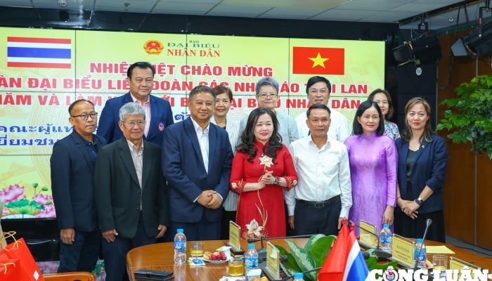 Le Vietnam et la Thaïlande renforcent leur coopération pour améliorer le professionnalisme et protéger les journalistes et les reporters