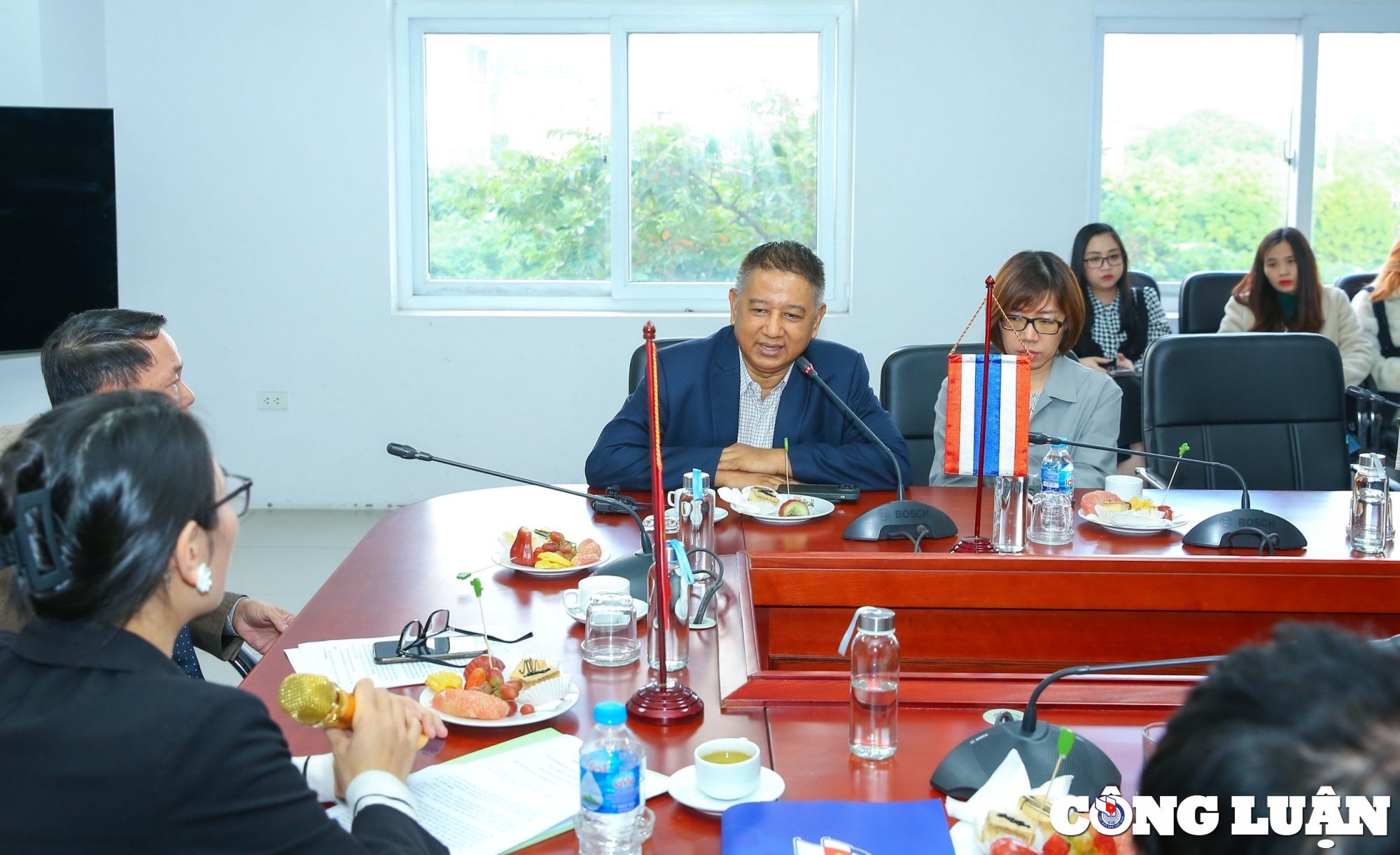 Conférence de presse au Vietnam avec l'ambassade et une délégation de journalistes de la Fédération de presse de l'ASEAN, photo 3