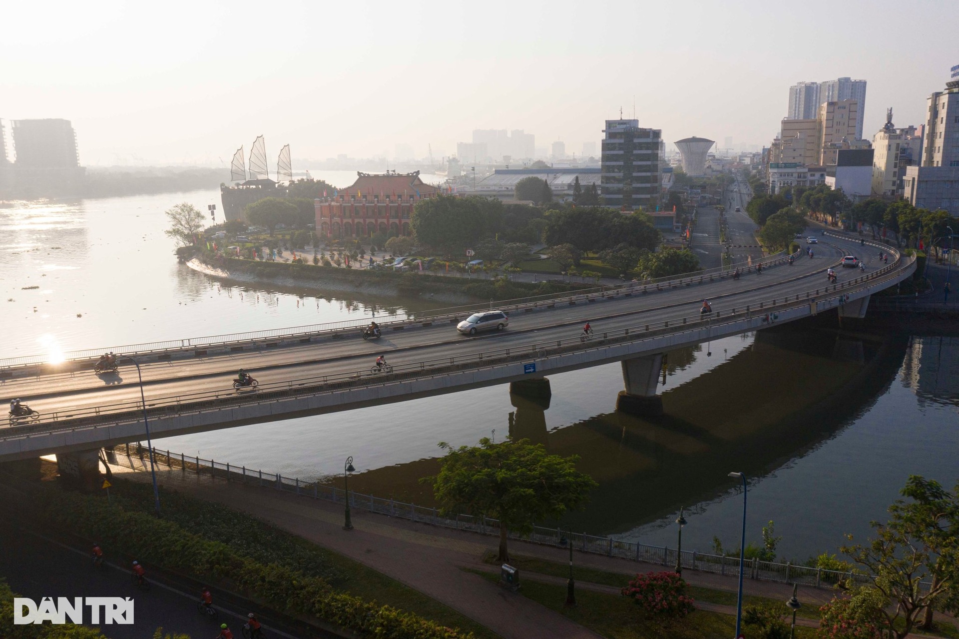 TPHCM yên bình và nên thơ trong ngày đầu năm mới - 4