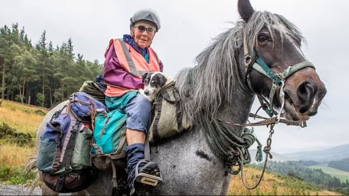 Jane pictured with Diamond, the horse she rode from England to Scotland this year. Photo: SWNS