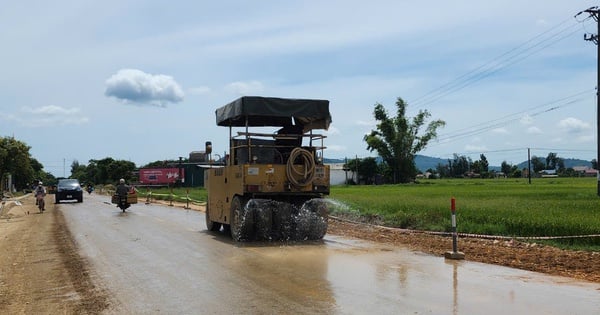 Le projet de modernisation et d'extension de la route nationale 8C à travers Ha Tinh, après 1 an, est toujours bloqué dans l'acquisition de terrains