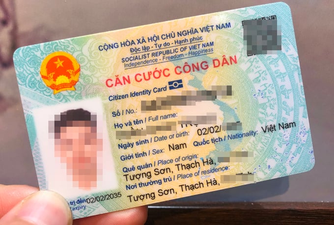 Chip-embedded citizen identification card. Photo: Pham Du