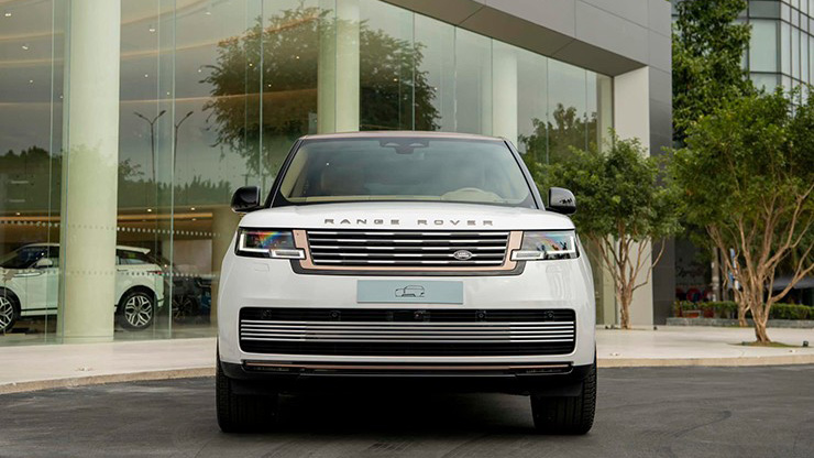 Range Rover SV is priced from 168 billion VND in Vietnam, picture 5