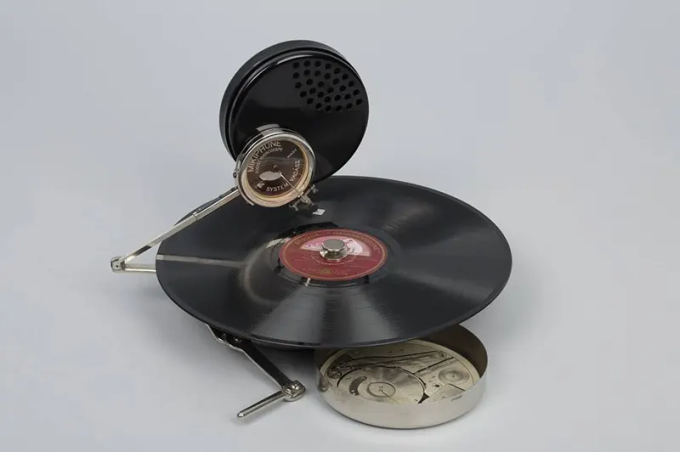 Mikiphone funciona con discos. Foto: Fotos históricas raras