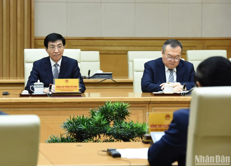 [Photo] Prime Minister Pham Minh Chinh receives Chairman of the Chinese People's Political Consultative Conference Wang Huning photo 7