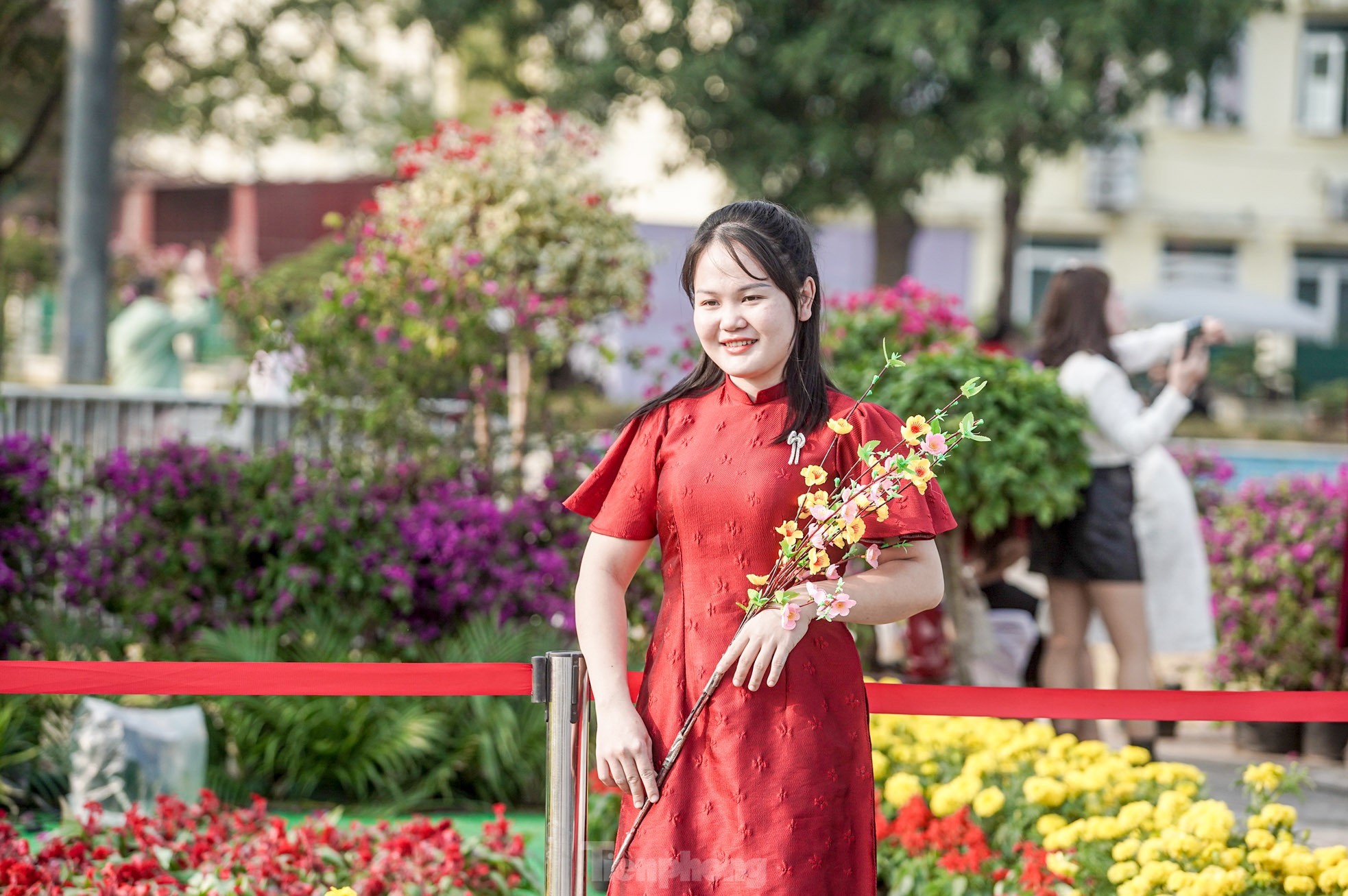 北部最大の花祭りに何千人もの人々が集まる 写真12