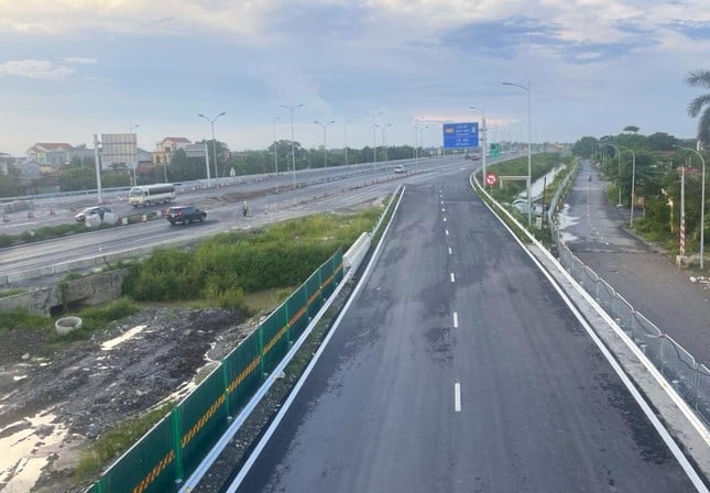 Flujo de tráfico en la autopista Cau Gie-Ninh Binh desde hoy foto 1