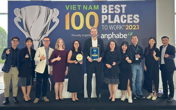 Representatives of AB InBev Vietnam at the Vietnam Best Places to Work Conference 2023.