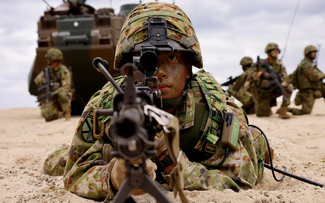 L'armée japonaise investit dans l'IA pour remédier à la pénurie de soldats