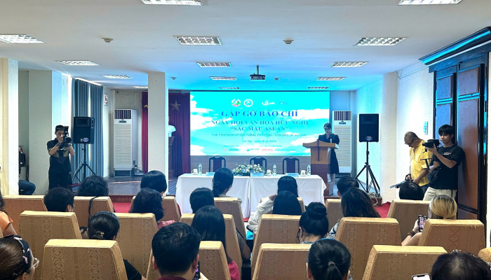 សកម្មភាពគួរឱ្យចាប់អារម្មណ៍ជាច្រើននៅមហោស្រពមិត្តភាពវប្បធម៌ពណ៌អាស៊ាន