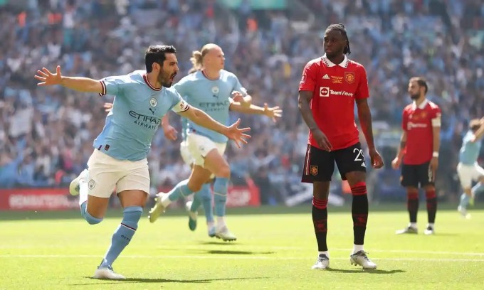 Gündogan feiert, nachdem er in der 14. Sekunde der ersten Halbzeit das erste Tor für Man City erzielt hat. Foto: AMA