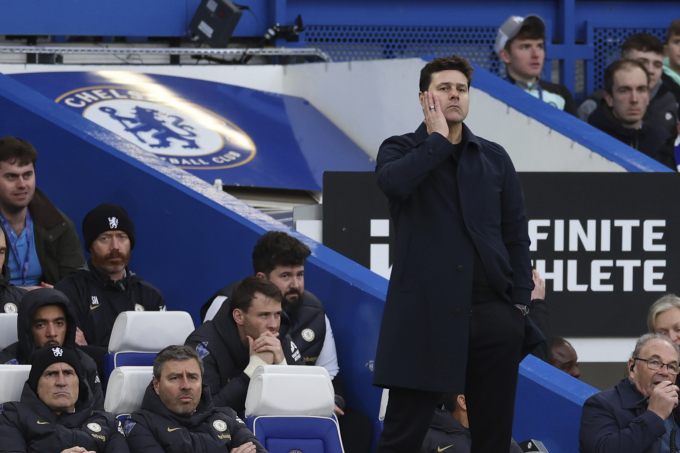 El entrenador Mauricio Pochettino durante la derrota del Chelsea por 2-4 ante los Wolves en Stamford Bridge el 4 de febrero de 2024. Foto: AP